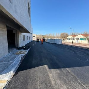 Esempio dalla galleria fotografica di Maceratesi Asfalti Srl