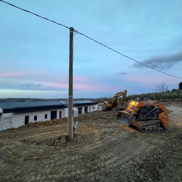 Esempio dalla galleria fotografica di Maceratesi Asfalti Srl